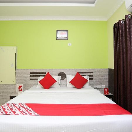 Oyo 24317 Aditya Guest House 3 Bhubaneswar Exterior photo